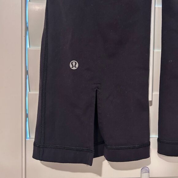 Lululemon Y2K Gather & Crow Crop *Full-On Luon* Size 10 - Picture 6 of 7